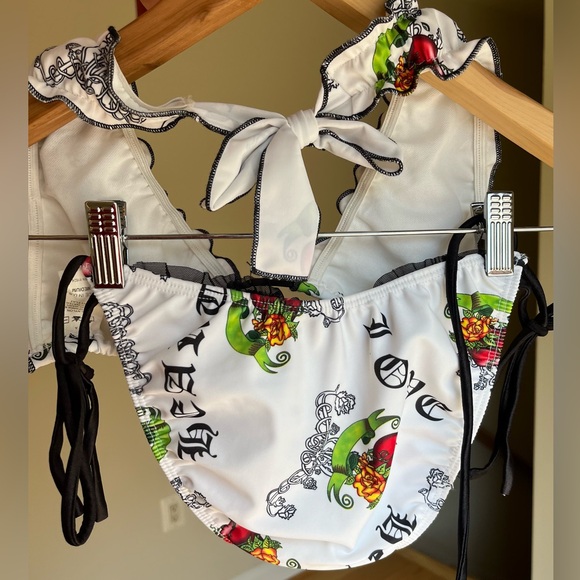 Bikini - Picture 6 of 14